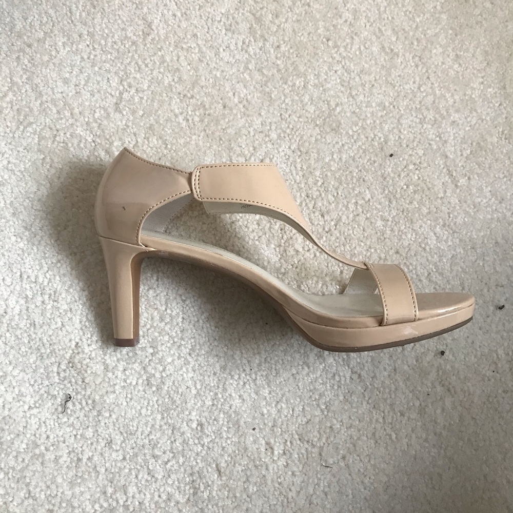 Patent nude heels - Picture 3 of 5
